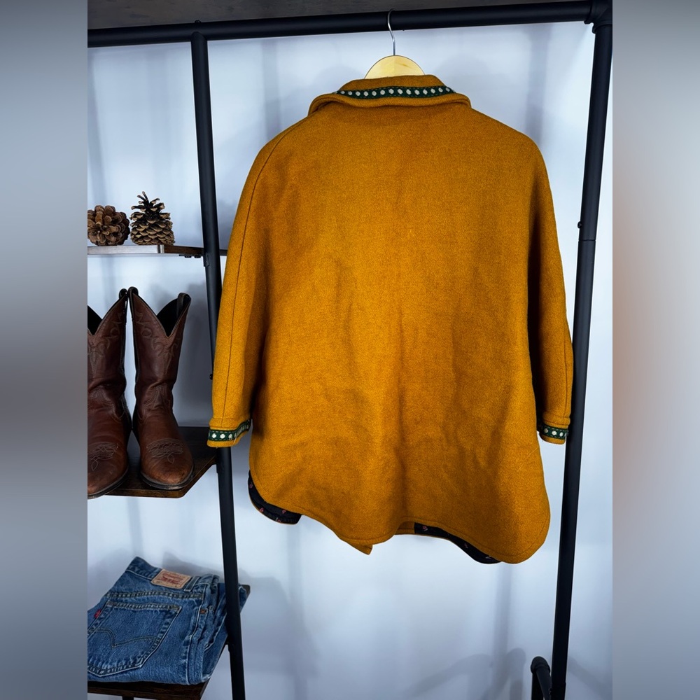 Max Hurni Mustard wool vintage  Cape from Austria size 12 - Picture 11 of 13